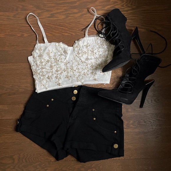 Gorgeous Gold Embroidered Floral Crop Top Bustier - Picture 5 of 7